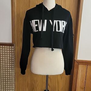 Bei Si Dun Cropped Hoodie
